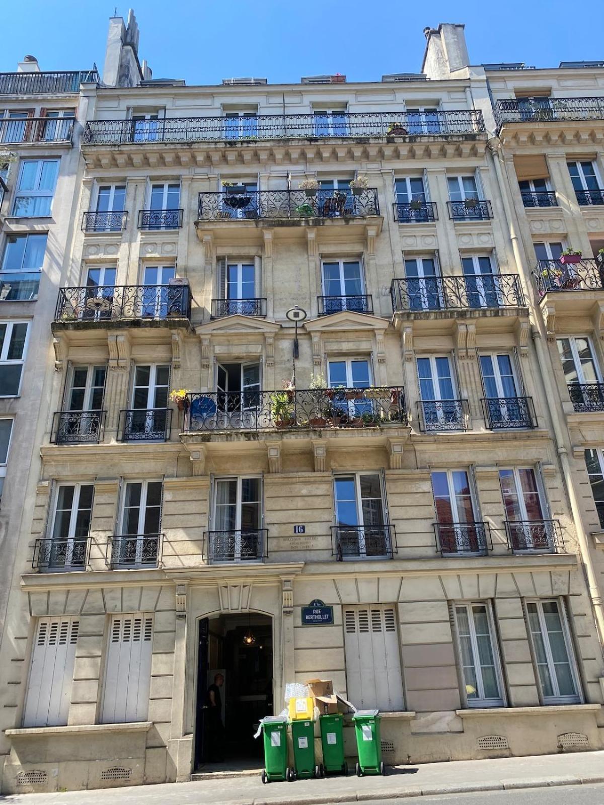 5em Arrondissement A Deux Pied Du Pantheon Apartment Paris